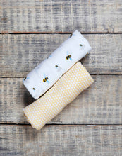 Organic Breathable Soft Cotton Busy Bees Swaddle Set