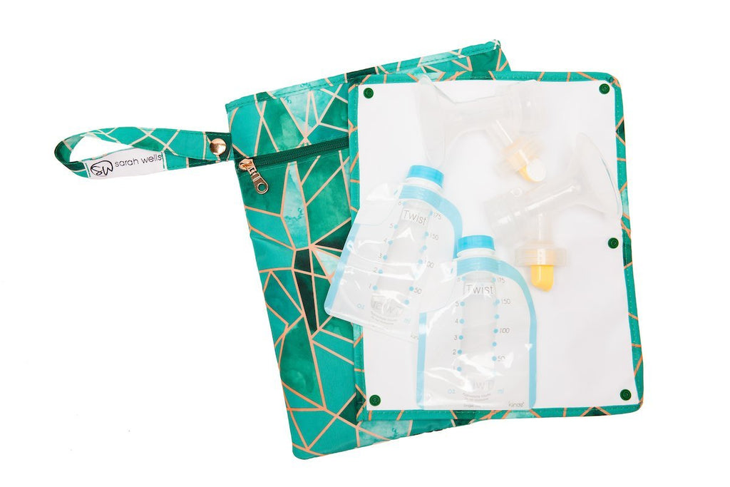 BPA-free Mosaic Pumparoo Wet & Dry Bag with Staging Mat