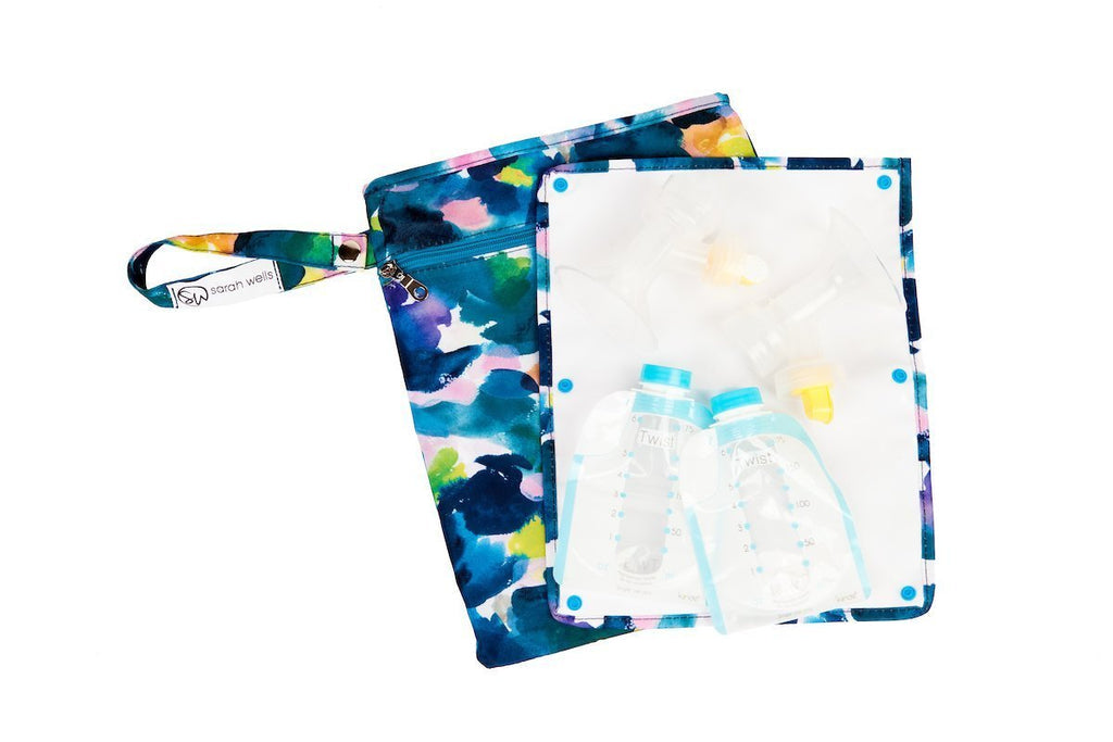 BPA-free Aquarelle Pumparoo Wet & Dry Bag with Staging Mat